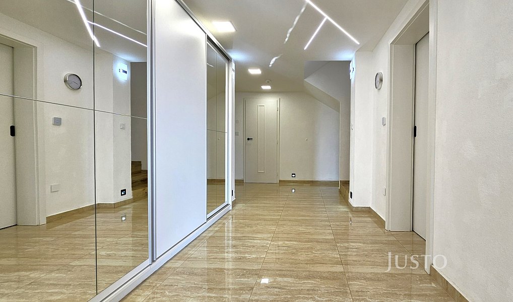 Prodej domu 276 m² s pozemkem 1 398 m², Písek – náhled fotky 10