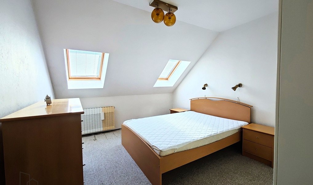 Pronájem domu 200 m² s pozemkem 182 m², Hostivice – náhled fotky 8