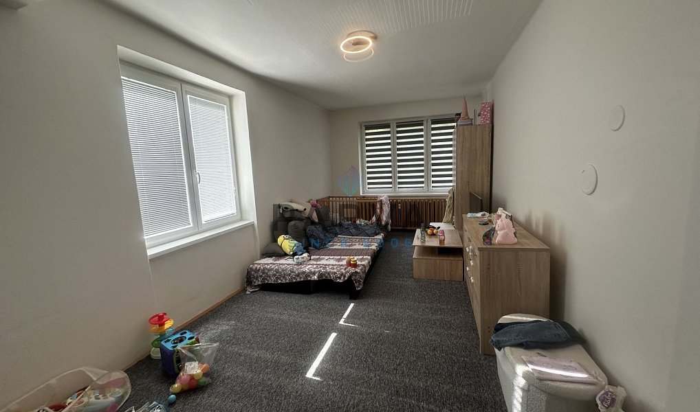 Pronájem bytu 2+1 57 m², Hrádek – náhled fotky 4