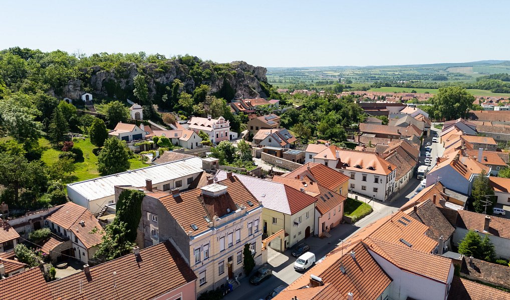 Prodej ubytovacího objektu 820 m², Mikulov – náhled fotky 26