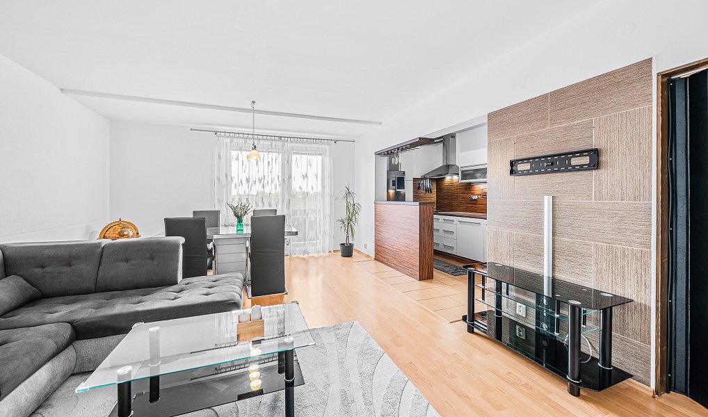Prodej bytu 3+kk 79 m², Vochov – náhled fotky 3