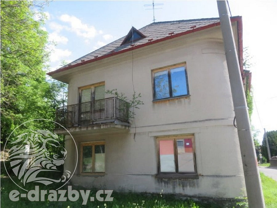 Prodej domu 247 m² s pozemkem 1 014 m² — photo 2