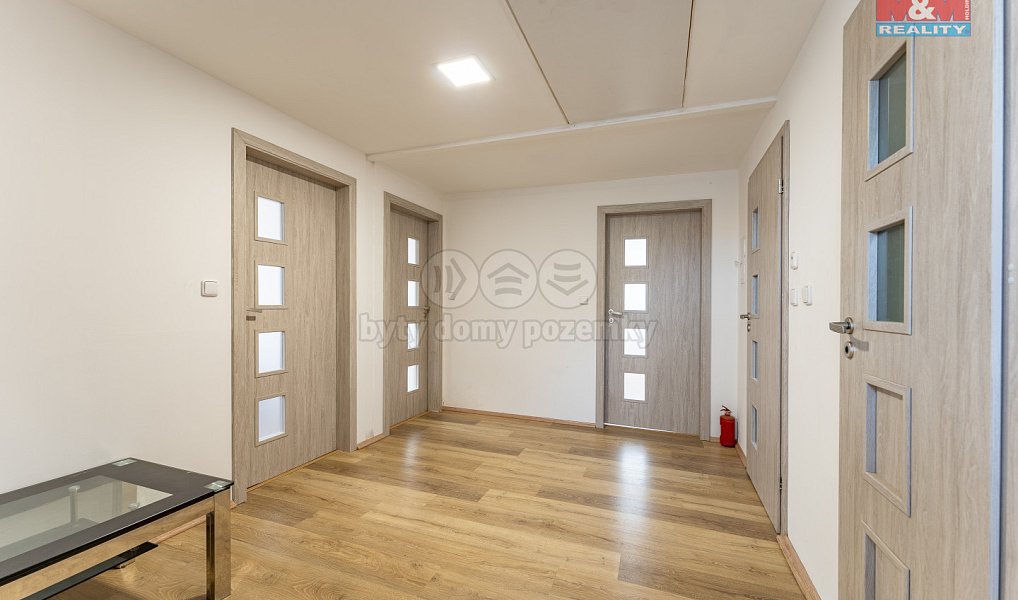 Prodej domu 743 m² s pozemkem 2 776 m², Zásmuky – náhled fotky 6