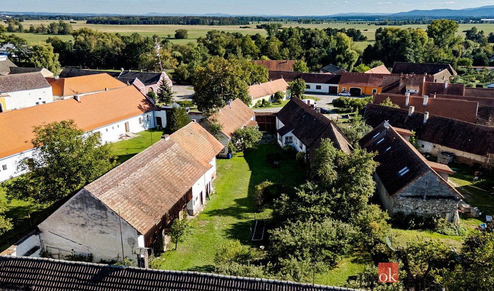 Prodej domu 202 m² s pozemkem 8 214 m², Dívčice – náhled fotky 21