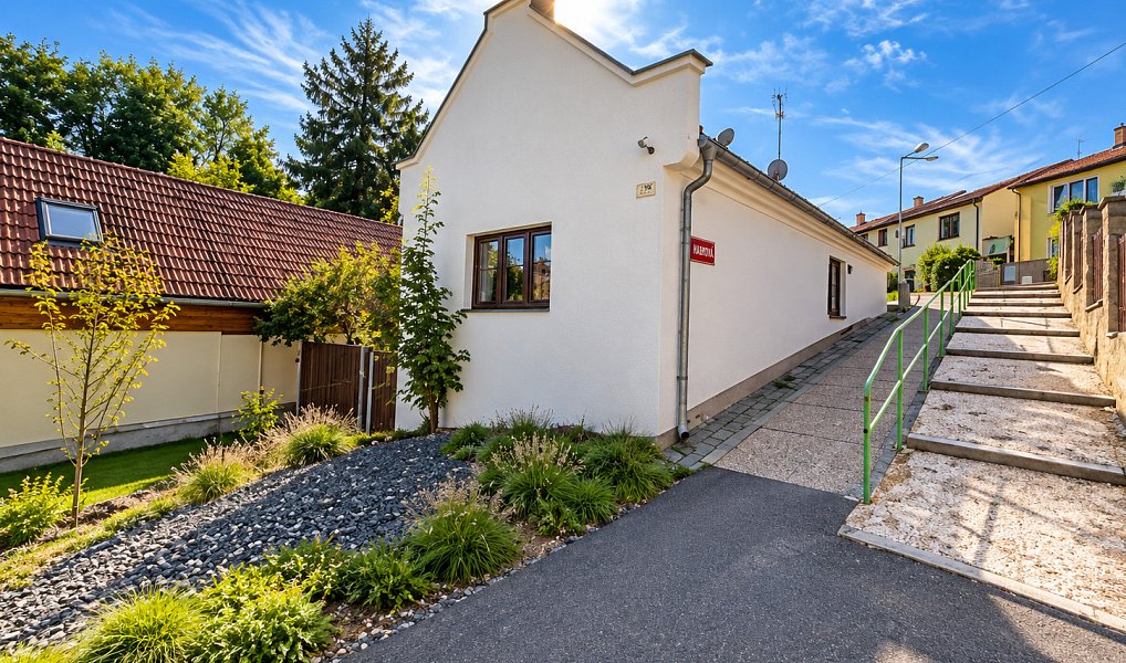 Prodej domu 60 m² s pozemkem 144 m², Úvaly – náhled fotky 2