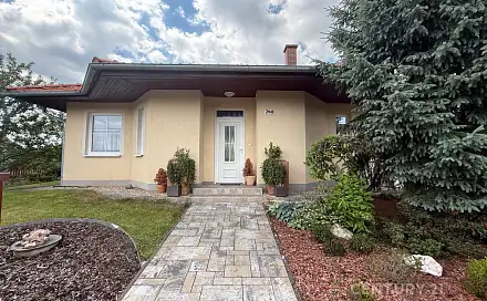 Pronájem domu 110 m² s pozemkem 594 m², Zelená, Babice u Rosic, okres Brno-venkov