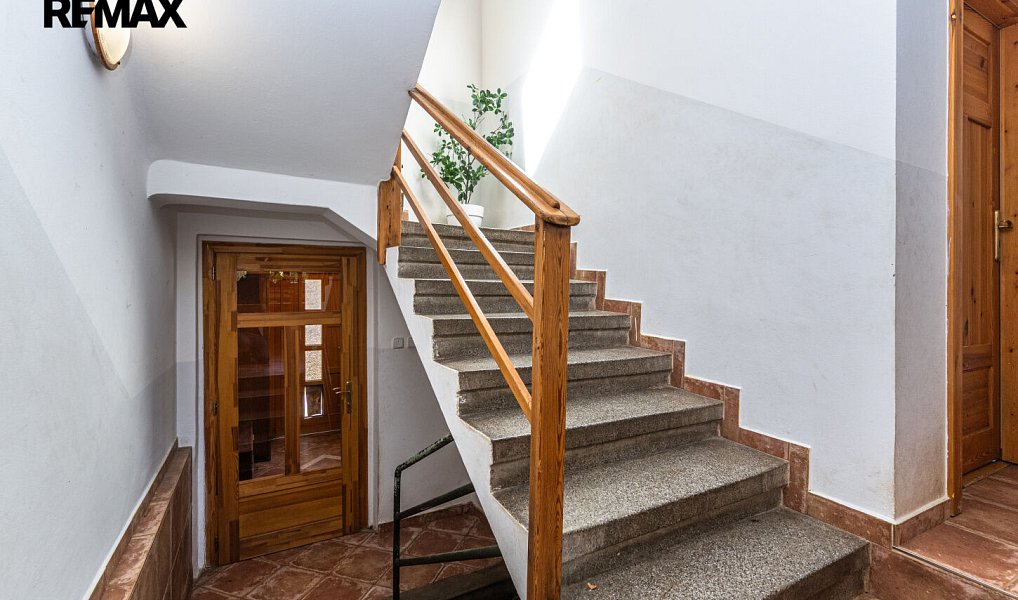 Prodej domu 213 m² s pozemkem 1 886 m², Mirošovice – náhled fotky 12