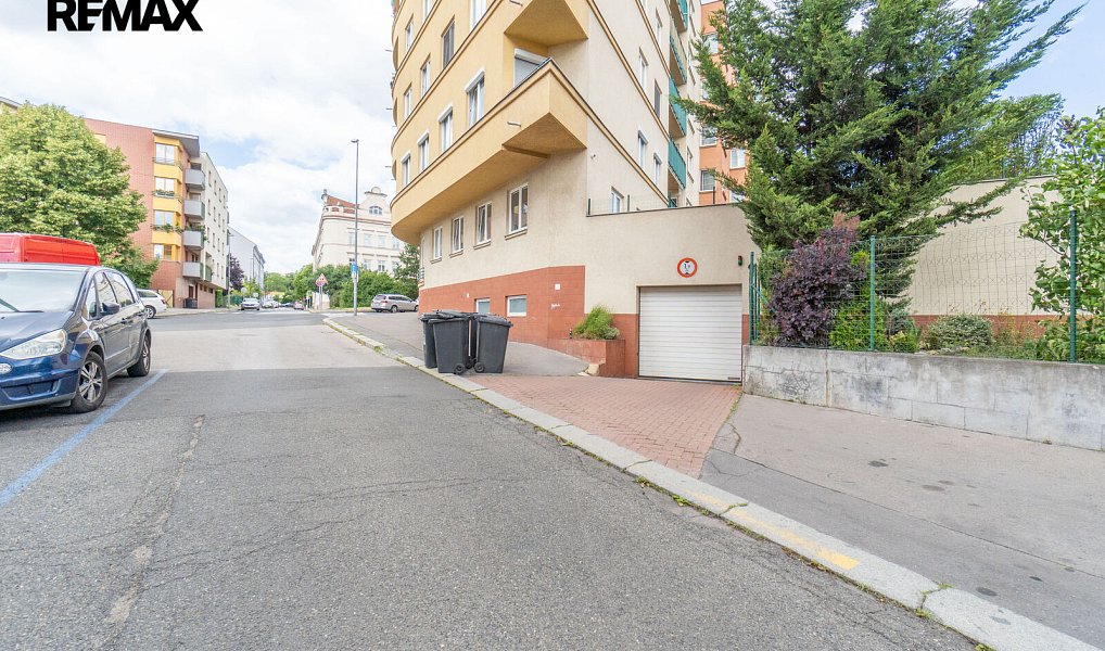 Prodej garážového stání 12 m2, Praha 8 - Libeň, Praha – náhled fotky 5