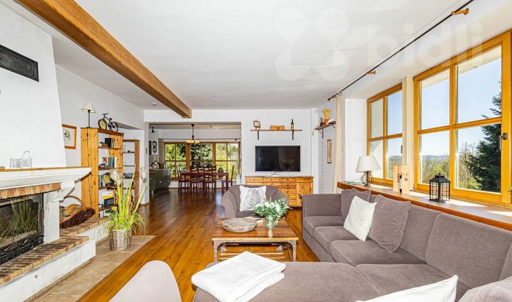 Prodej domu 250 m² s pozemkem 11 733 m², Kolinec – náhled fotky 2