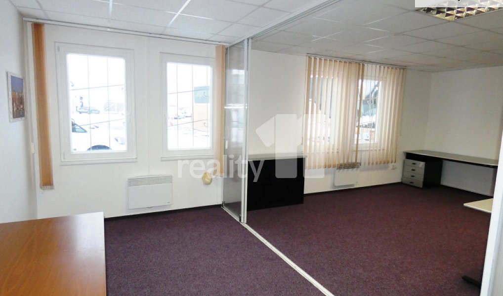 Pronájem kanceláře 37 m², Jesenice – náhled fotky 3