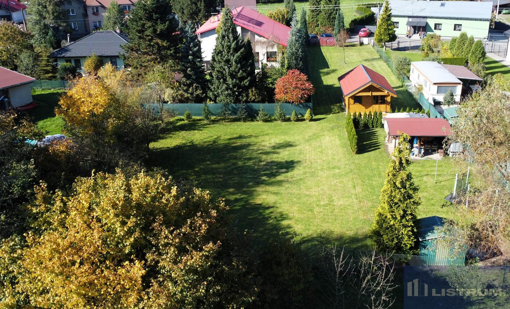 Prodej stavebního pozemku 1 242 m² – pohled 2