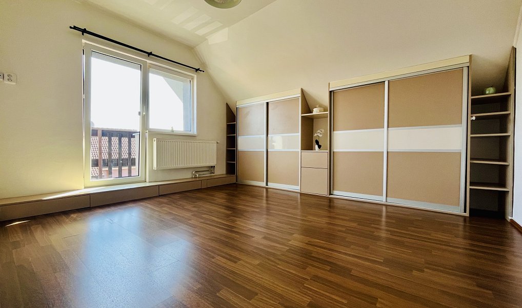 Pronájem bytu 4+kk 82 m², Český Brod – náhled fotky 14