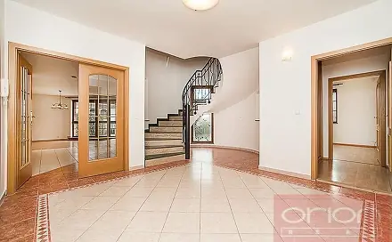Pronájem domu 390 m² s pozemkem 903 m², Druhého odboje, Praha 6 - Nebušice