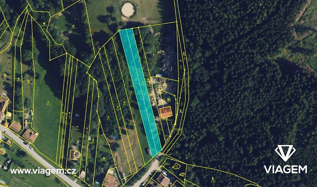 Prodej stavebního pozemku 1 340 m², Velenov – náhled fotky 2
