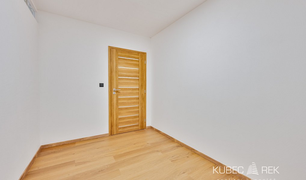 Prodej bytu 3+1 64 m², Pelhřimov – náhled fotky 16