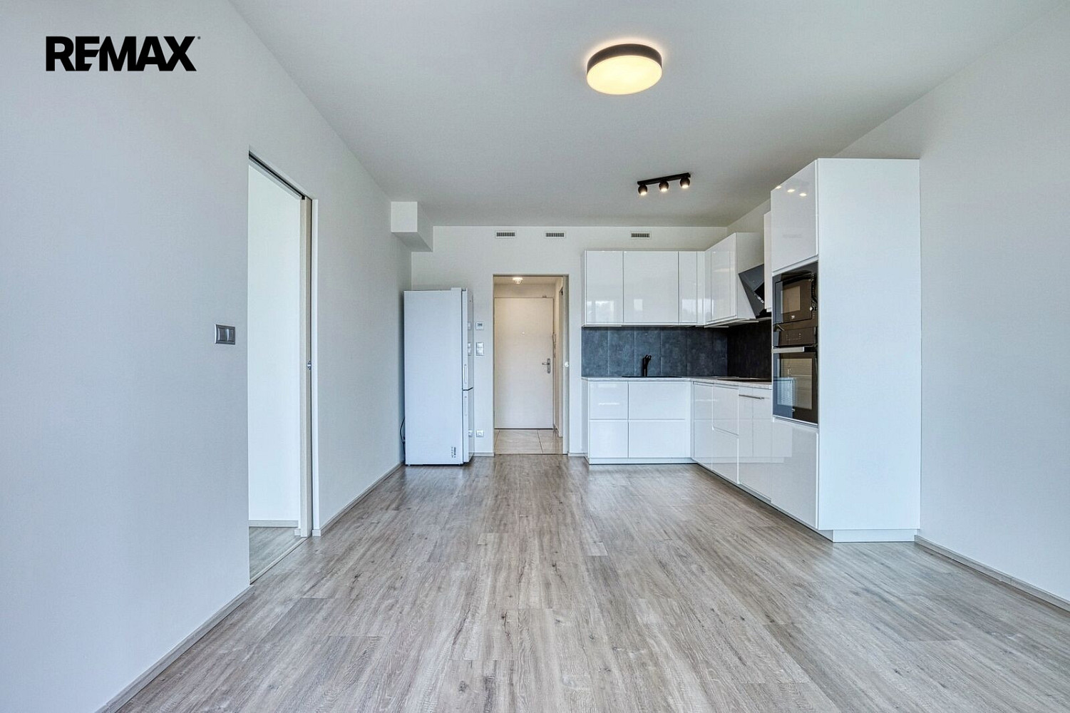 Pronájem bytu 2+kk 56 m² — photo 3