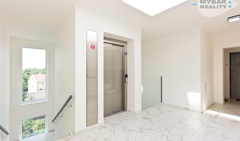 Prodej bytu 4+kk 148 m², Kladno – náhled fotky 30