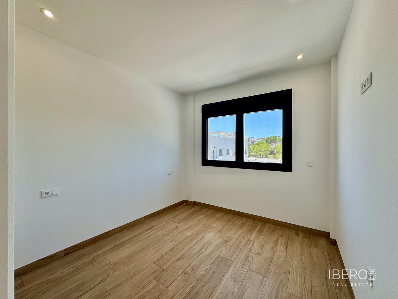 Piso 3+kk – Torrevieja, Urbanización Los Balcones - Más