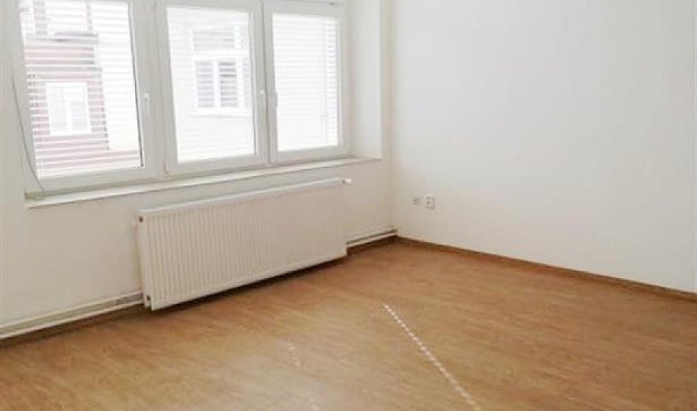 Pronájem kanceláře 43 m², Praha – náhled fotky 2