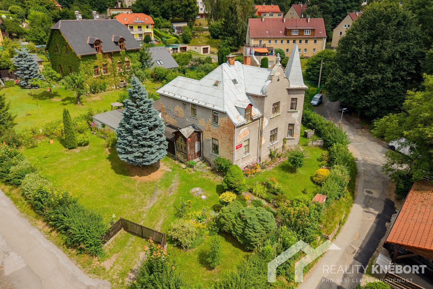 Prodej domu 183 m² s pozemkem 853 m²