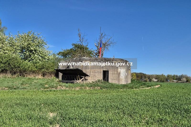 Pozemek p. č. 4648/8 včetně stavby bez čp/če (řopík) k. ú. Mimoň