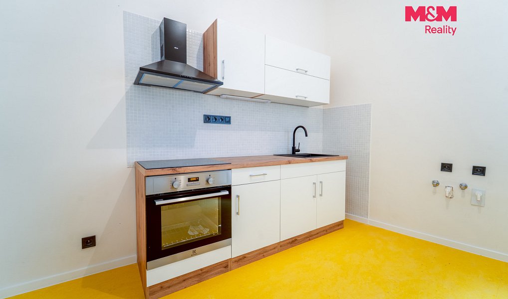 Pronájem bytu 3+1 74 m², Plzeň – náhled fotky 4