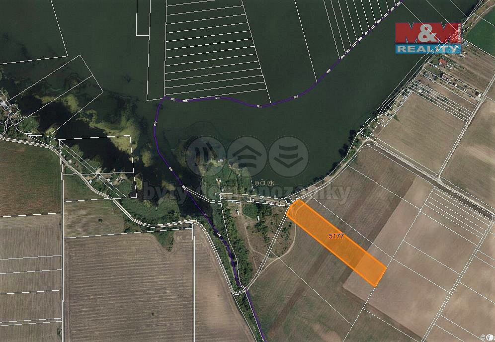 Prodej pole 8 249 m²