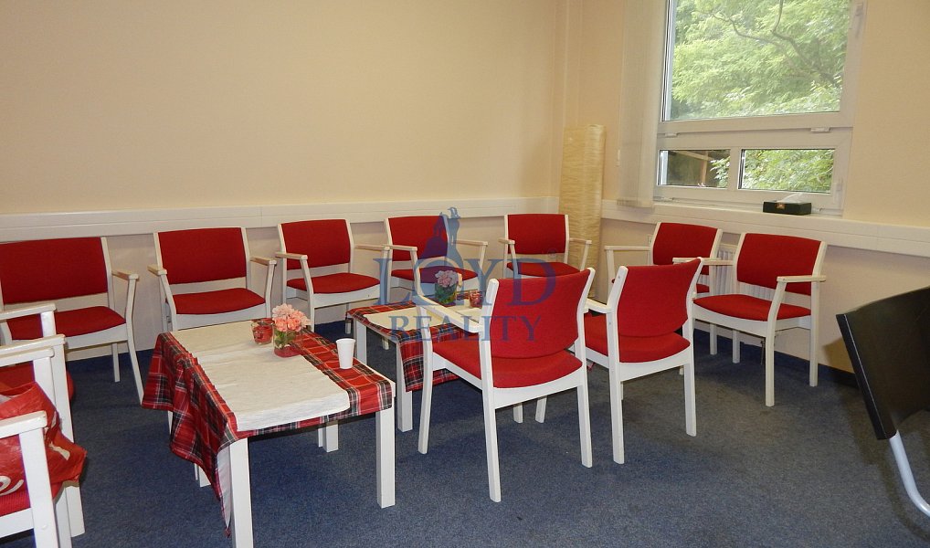 Pronájem kanceláře 274 m², Karlovy Vary – náhled fotky 10