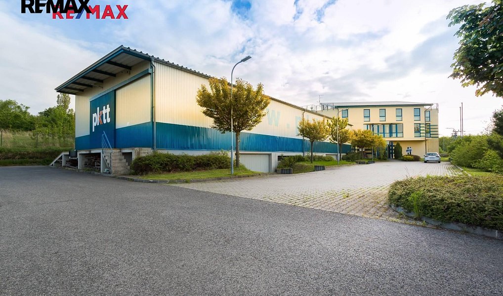 Prodej výrobních prostor 2 325 m², Strančice – náhled fotky 2