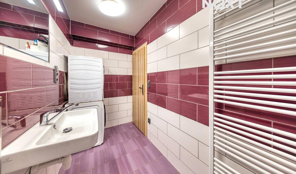 Prodej domu 140 m² s pozemkem 902 m², Zbytiny – náhled fotky 3