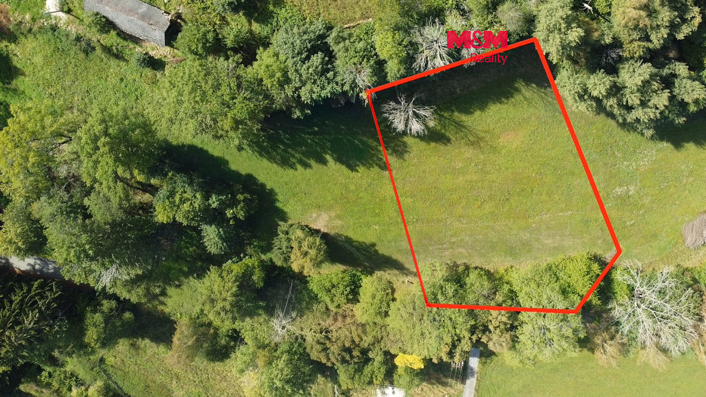 Prodej stavebního pozemku 2 524 m²