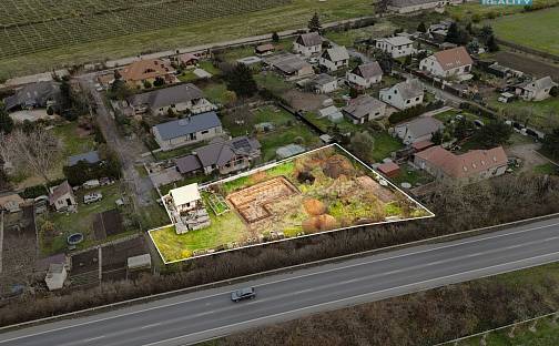 Prodej stavebního pozemku 1 618 m², Mělník