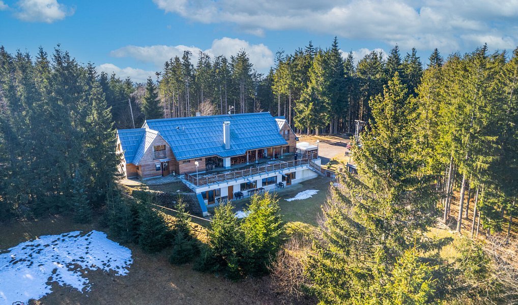 Prodej ubytovacího objektu 685 m², Bílá – náhled fotky 6