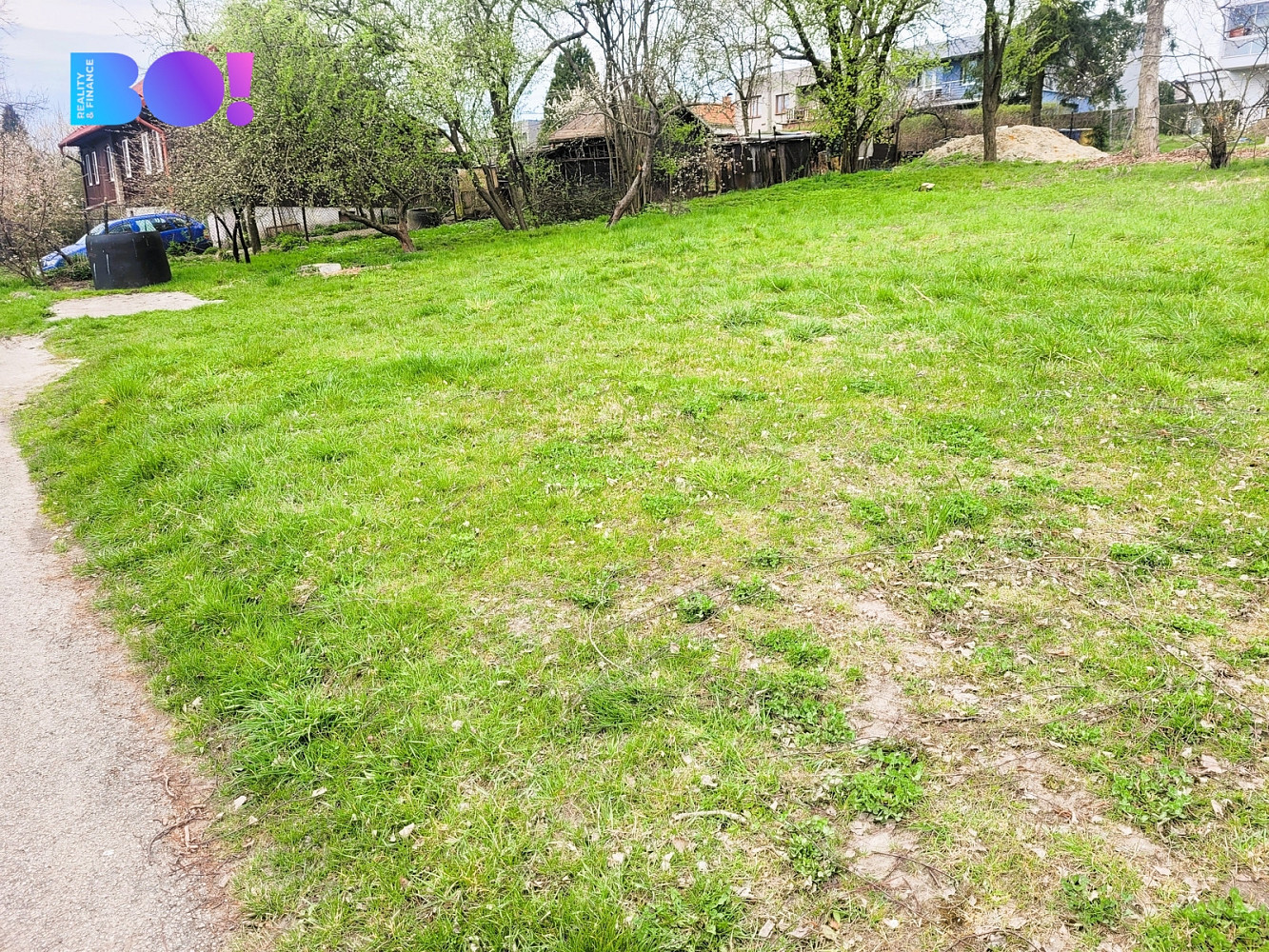 Prodej stavebního pozemku 989 m²