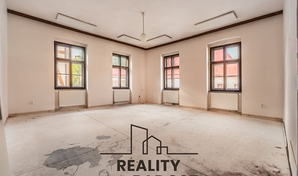 Prodej ubytovacího objektu 1 200 m², Znojmo – náhled fotky 28