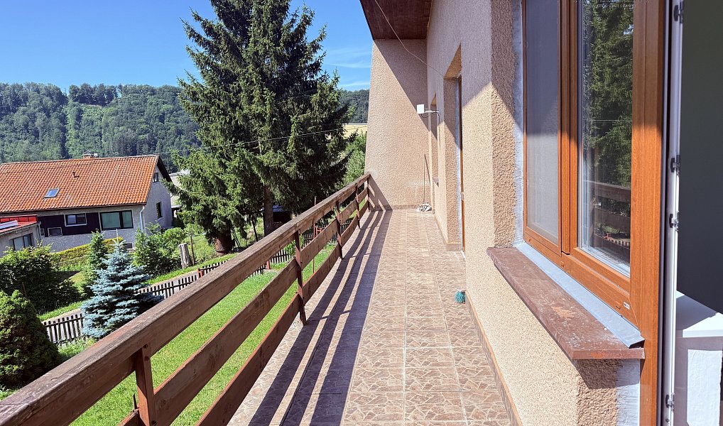 Prodej domu 220 m² s pozemkem 1 105 m², Sázava – náhled fotky 8