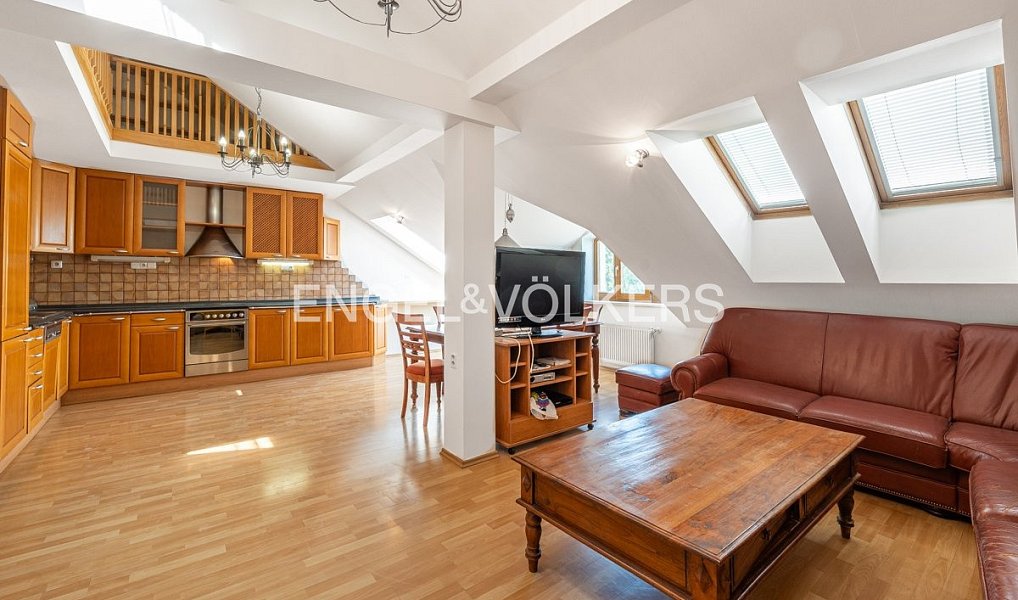 Pronájem bytu 4+kk 173 m², Praha – náhled fotky 3