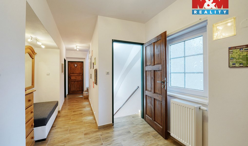 Prodej ubytovacího objektu 359 m², Strážov – náhled fotky 22