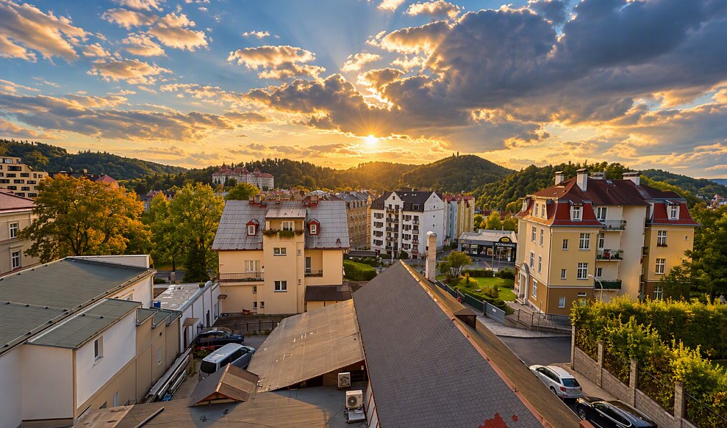 Prodej ubytovacího objektu 430 m², Karlovy Vary – náhled fotky 6