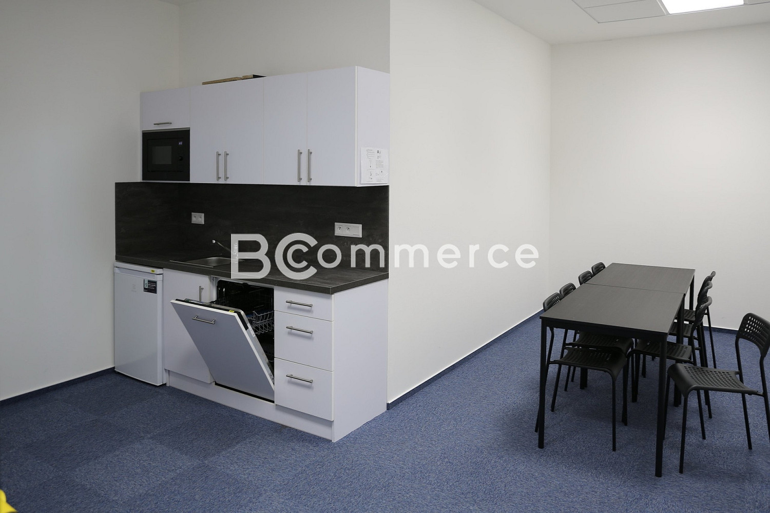 Pronájem kanceláře 202 m² – fotografie 4