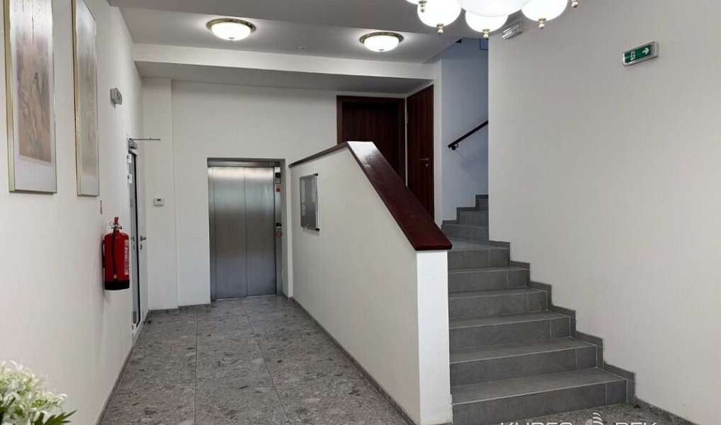 Pronájem kanceláře 42 m², Tábor – náhled fotky 8