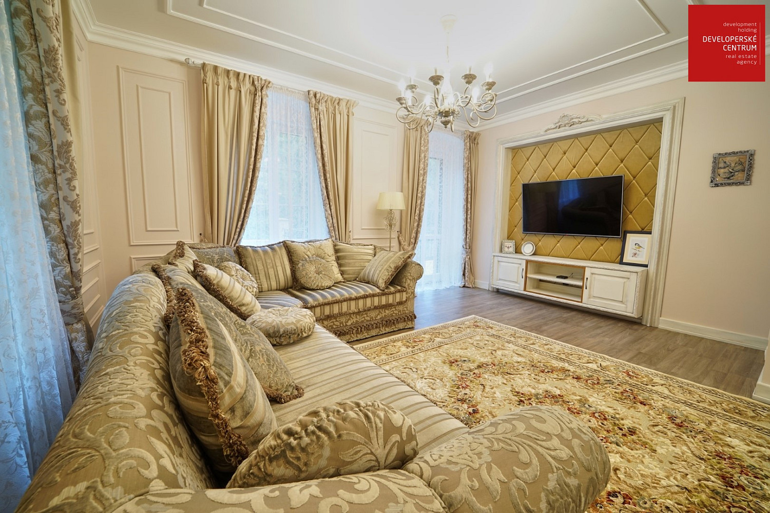 Prodej domu 630 m² s pozemkem 1 118 m² – pohled 2