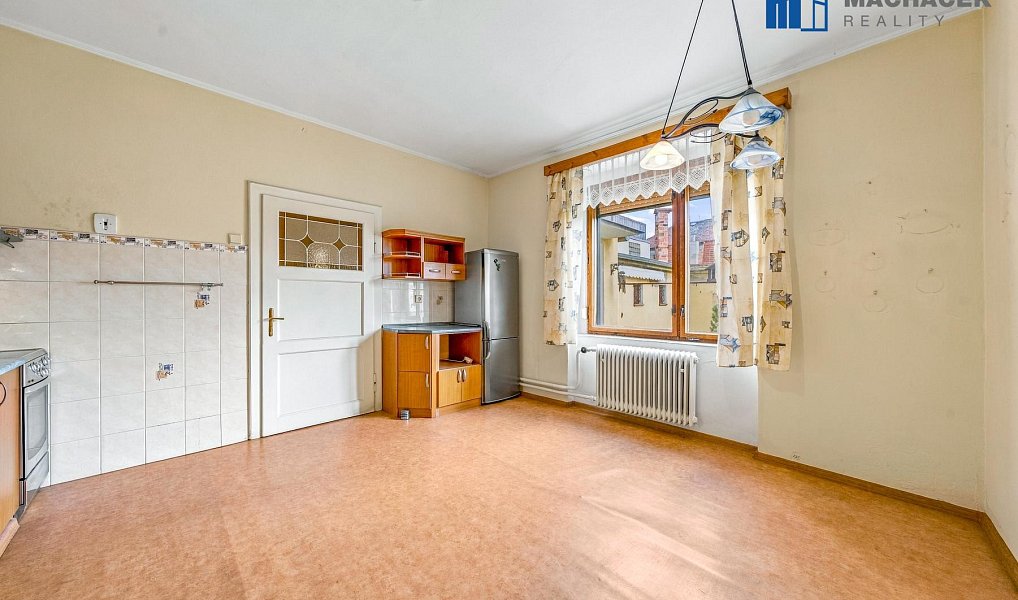 Prodej domu 161 m² s pozemkem 293 m², Zabrušany – náhled fotky 32