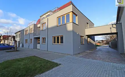 Pronájem bytu 1+kk 37 m²