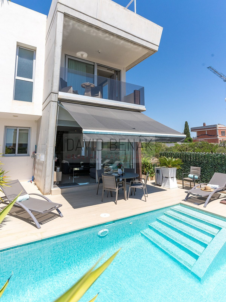 Casa 4+1 – Orihuela, Urbanización Lomas de Don Juan, Villa Martín - Més