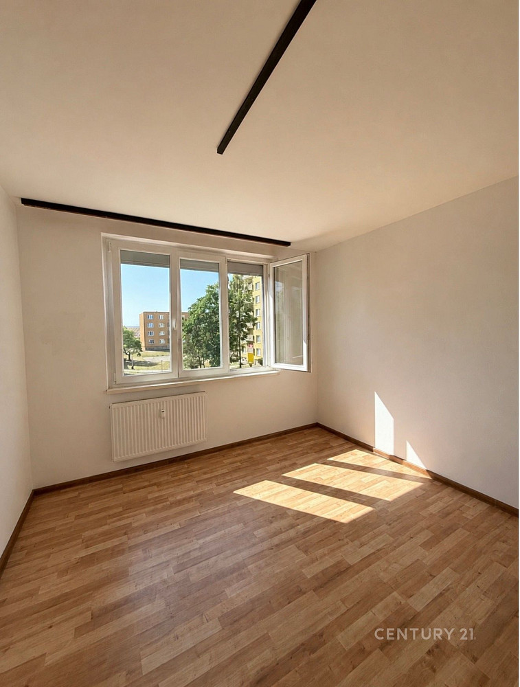 Pronájem bytu 2+kk 41 m² – fotografie 2