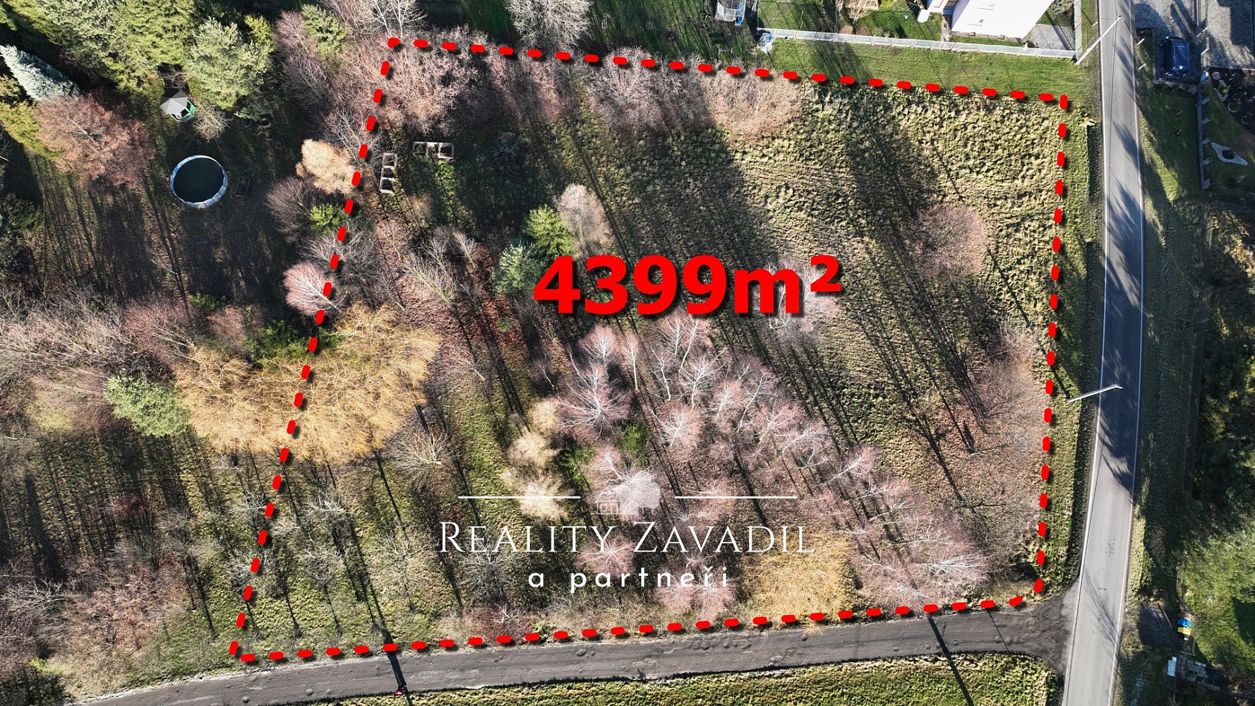 Prodej stavebního pozemku 4 399 m² – další