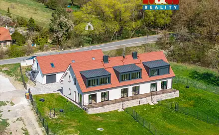 Prodej domu 144 m² s pozemkem 870 m², V Lukách, Beroun - Beroun-Hostim