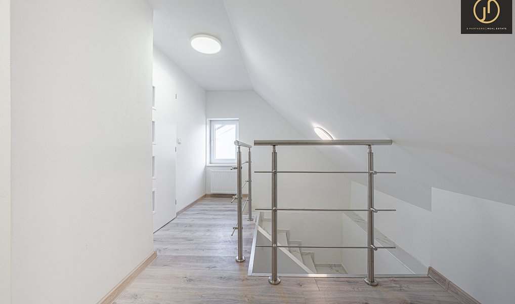 Prodej domu 140 m² s pozemkem 137 m², Chyňava – náhled fotky 17