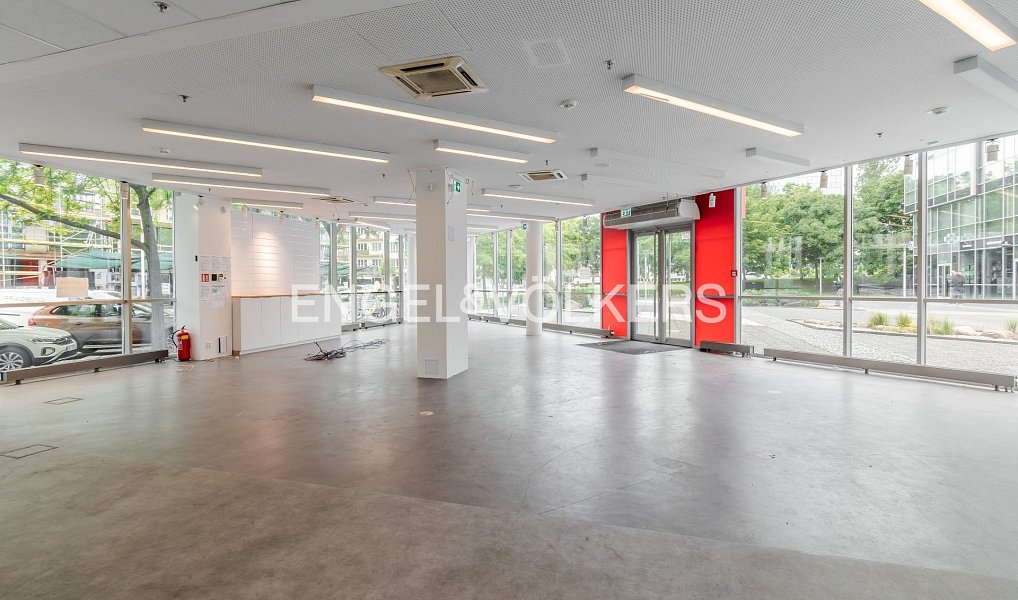 Pronájem obchodních prostor 291 m², Praha – náhled fotky 2